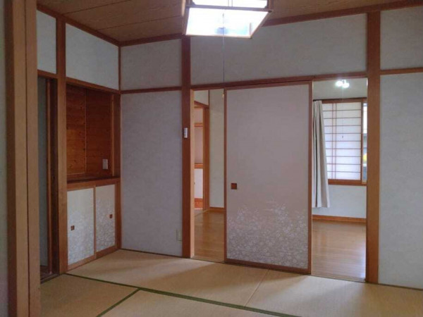 茅野市米沢、中古一戸建ての画像です
