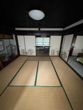 茅野市泉野、中古一戸建ての画像です