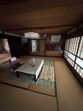 茅野市泉野、中古一戸建ての画像です