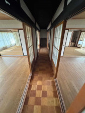 茅野市泉野、中古一戸建ての画像です