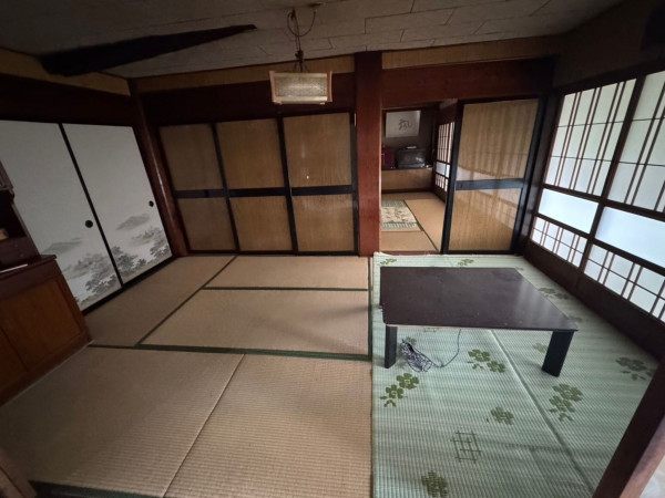茅野市泉野、中古一戸建ての画像です
