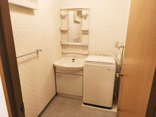 諏訪市、マンションの画像です