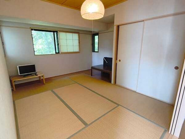 諏訪市、マンションの画像です