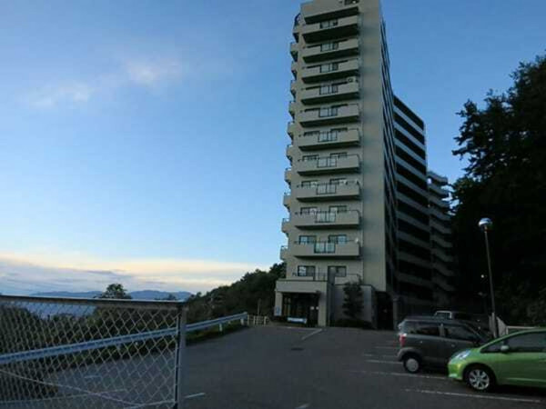 諏訪市、マンションの画像です
