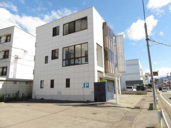 諏訪市、中古一戸建ての画像です