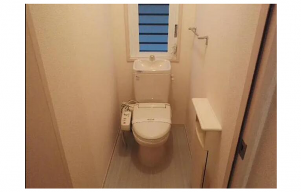 鯖江市三六町、中古一戸建てのトイレ画像です