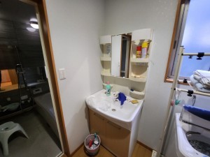 福井市志津が丘、中古一戸建ての洗面画像です
