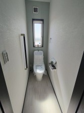 鯖江市水落町、新築一戸建てのトイレ画像です