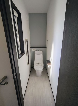 鯖江市水落町、新築一戸建てのトイレ画像です