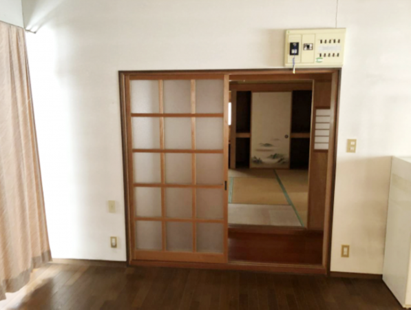 鯖江市吉江町、中古一戸建ての間取り画像です