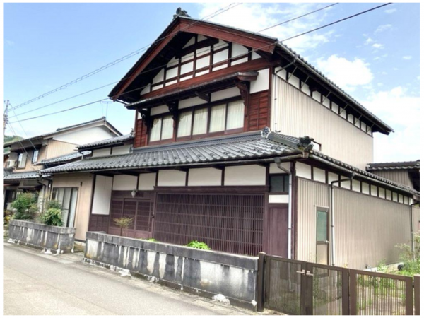 越前市粟田部町、中古一戸建ての画像です