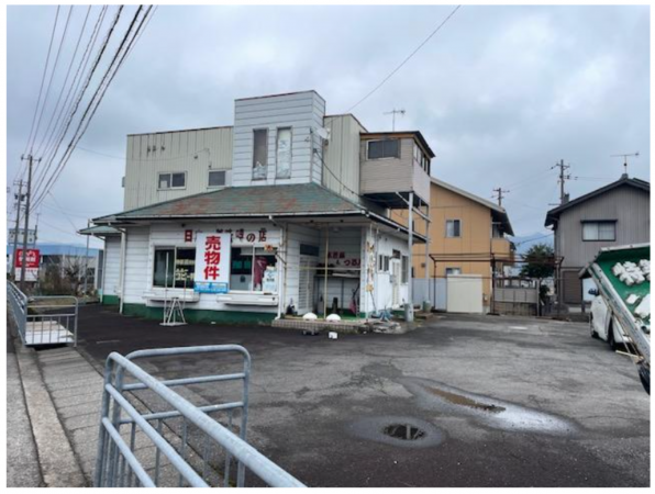 越前市塚原町、収益物件/住宅付店舗の画像です