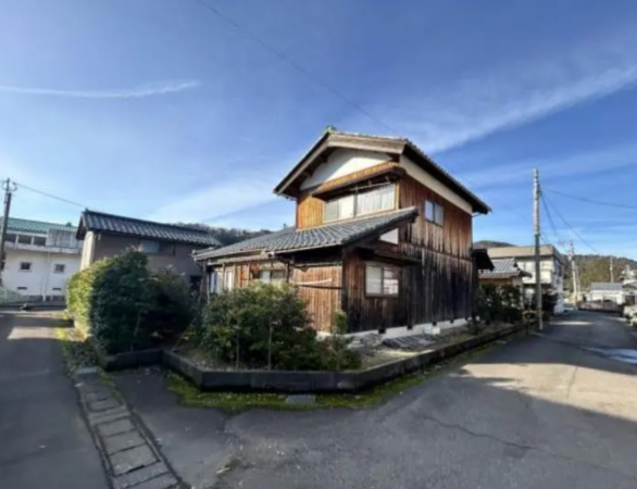 鯖江市戸口町、中古一戸建ての画像です