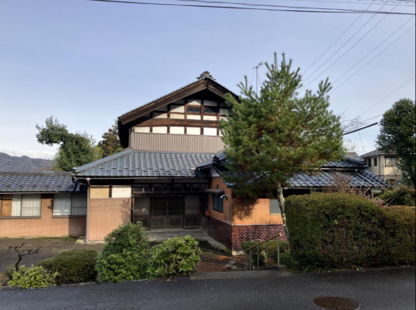 鯖江市中野町、中古一戸建ての間取り画像です