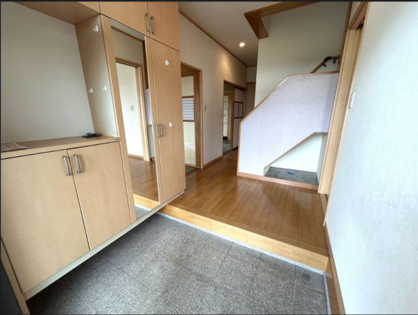 鯖江市平井町、中古一戸建ての画像です