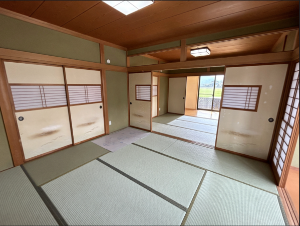 鯖江市平井町、中古一戸建ての画像です