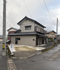 越前市北府、中古一戸建ての間取り画像です