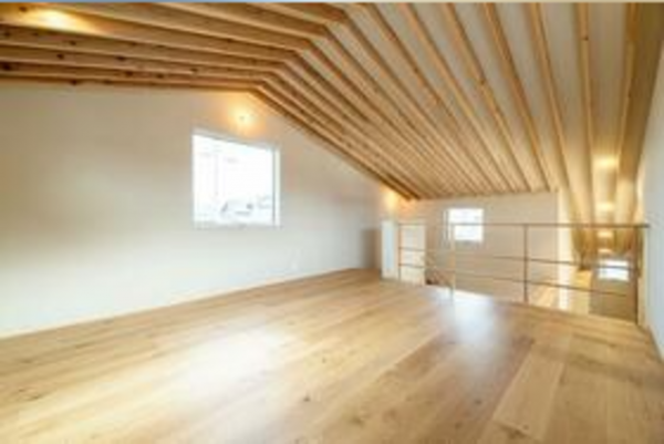 鯖江市中野町、中古一戸建ての画像です
