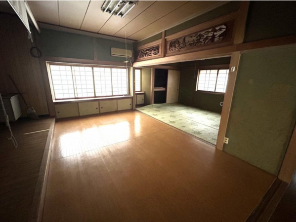 鯖江市西山町、中古一戸建ての画像です