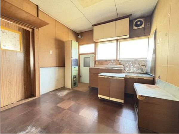 鯖江市西大井町、中古一戸建ての画像です