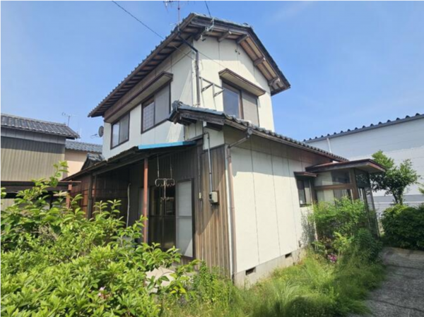 鯖江市下野田町、中古一戸建ての画像です