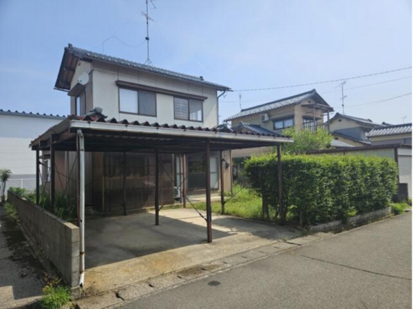 鯖江市下野田町、中古一戸建ての画像です