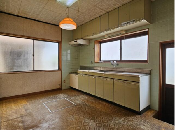 鯖江市下野田町、中古一戸建ての画像です