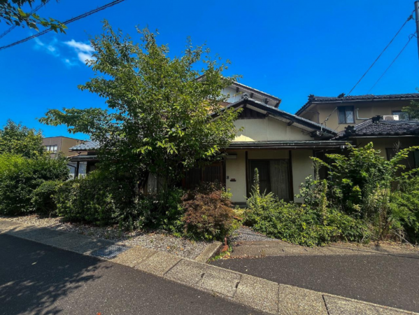 越前市芝原、中古一戸建ての画像です