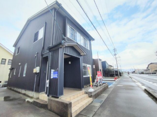 福井市灯明寺、中古一戸建ての画像です