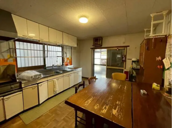 越前市粟田部町、中古一戸建ての画像です