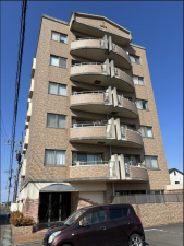 鯖江市東鯖江、マンションの画像です