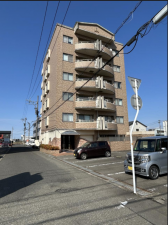 鯖江市東鯖江、マンションの画像です