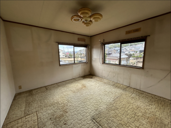 鯖江市つつじケ丘町、中古一戸建ての画像です