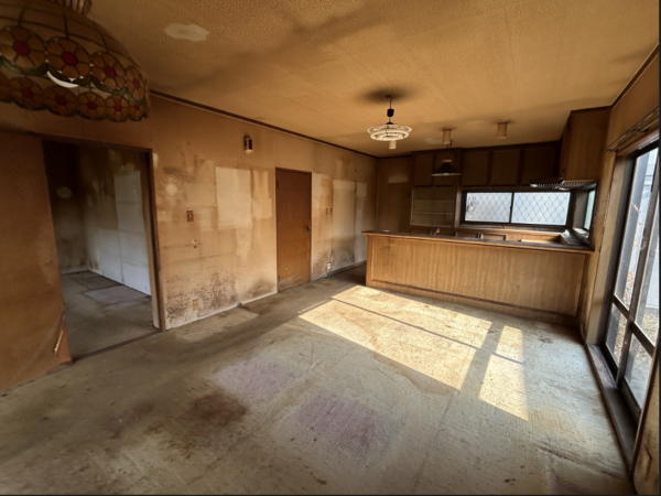 鯖江市つつじケ丘町、中古一戸建ての画像です