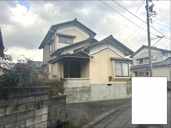 鯖江市杉本町、中古一戸建ての画像です