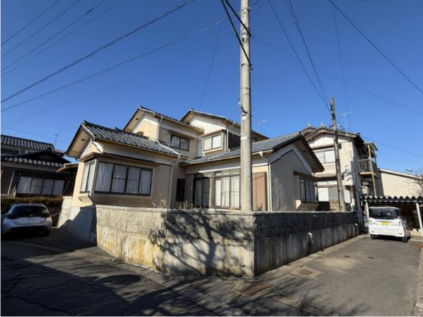 鯖江市杉本町、中古一戸建ての画像です