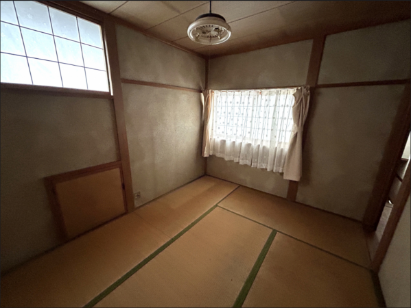 鯖江市杉本町、中古一戸建ての画像です