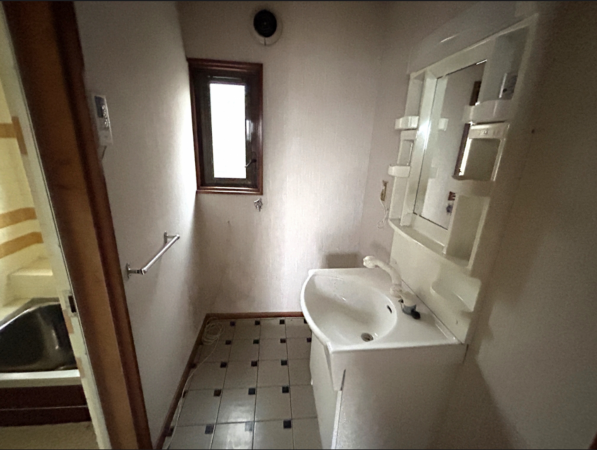 鯖江市杉本町、中古一戸建ての画像です