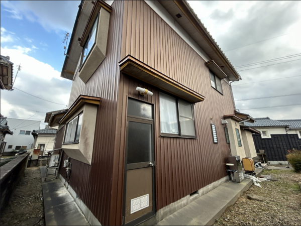 鯖江市杉本町、中古一戸建ての画像です