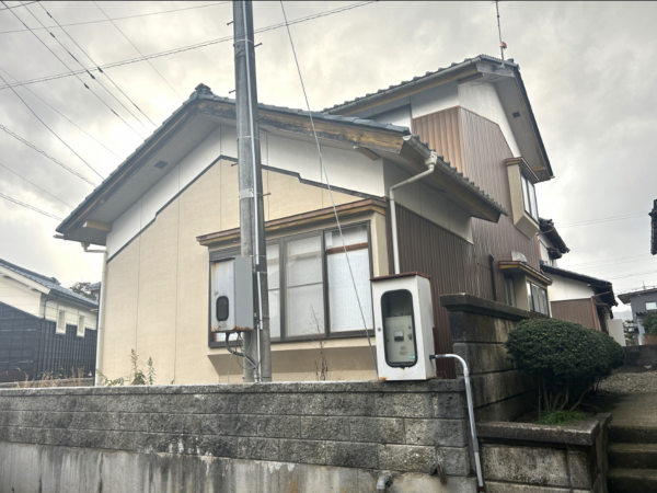 鯖江市杉本町、中古一戸建ての画像です