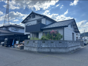 鯖江市上河端町、中古一戸建ての画像です