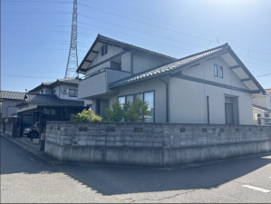 鯖江市上河端町、中古一戸建ての画像です