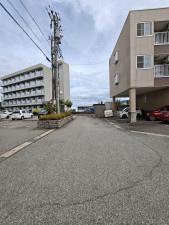 吉田郡永平寺町松岡領家、マンションの画像です