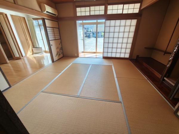 福井市新田塚、中古一戸建ての画像です