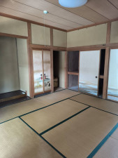 鯖江市西山町、中古一戸建ての画像です