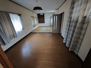 鯖江市西山町、中古一戸建ての画像です