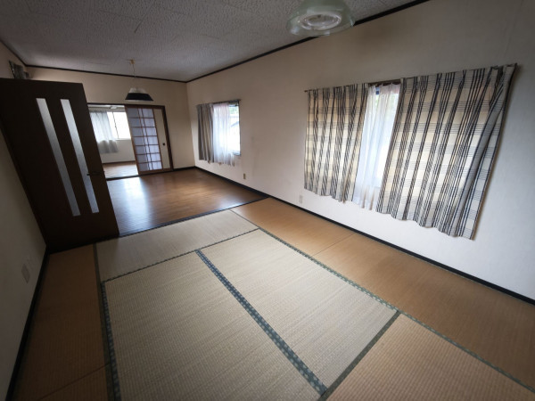 鯖江市西山町、中古一戸建ての画像です