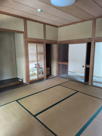 鯖江市西山町、中古一戸建ての画像です