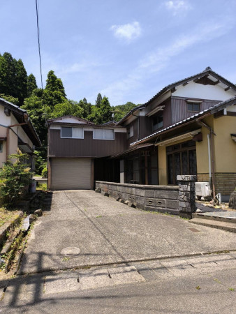 鯖江市西山町、中古一戸建ての画像です