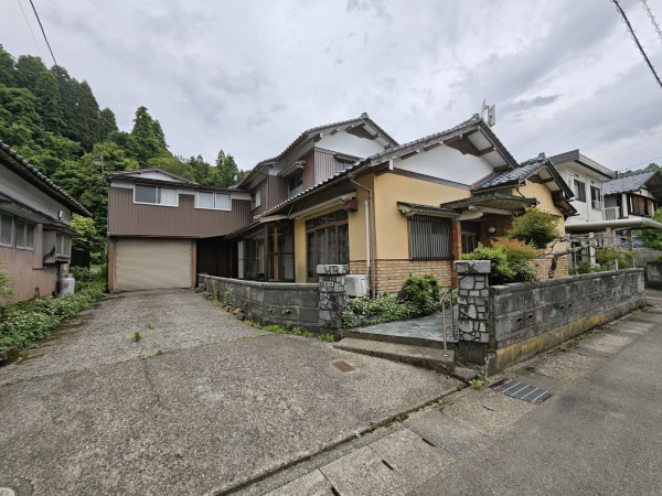鯖江市西山町、中古一戸建ての画像です